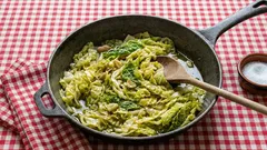 Tjock rissoppa med savoykål – napolitansk stil, som mättar dig